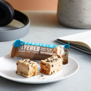 MyProtein  Šestivrstvá proteinová tyčinka - 12 x 60g - Brown Sugar Bubble Tea